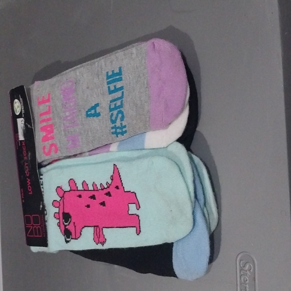 No Boundaries Colorful Low Cut Socks Set